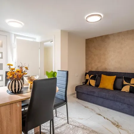 Premium Relax فندق مبيت وإفطار نوفي فينودولسكي